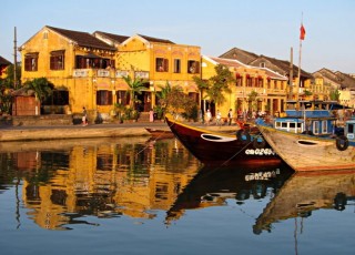 DISCOVER CENTRAL OF VIETNAM 4 DAYS 3 NIGHTS - GROUP TOUR DISCOVER CENTRAL OF VIETNAM 4 DAYS 3 NIGHTS - GROUP TOUR